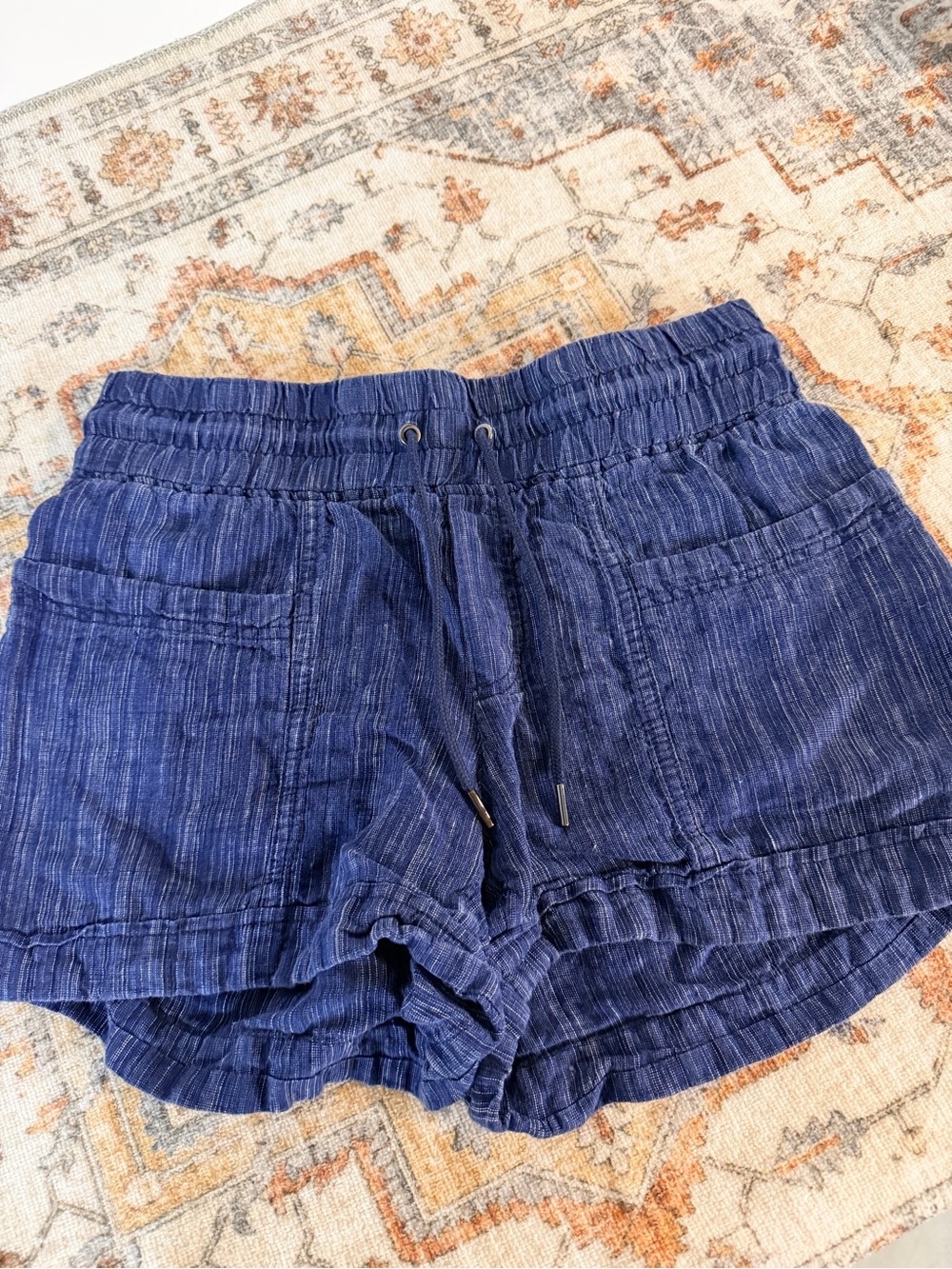 Athleta Cabo Linen Blue Shorts with Drawstring Waist